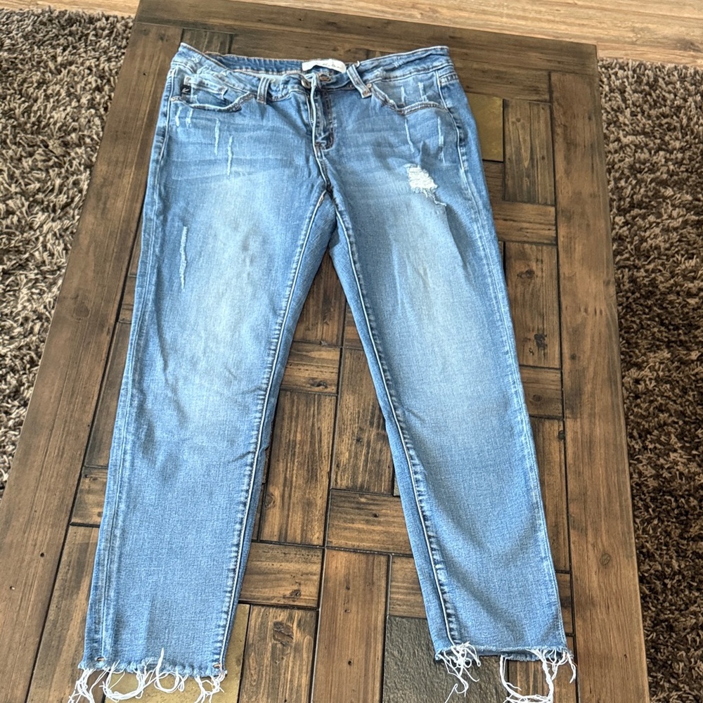 KanCan Light Blue Distressed Ankle Crop Jeans